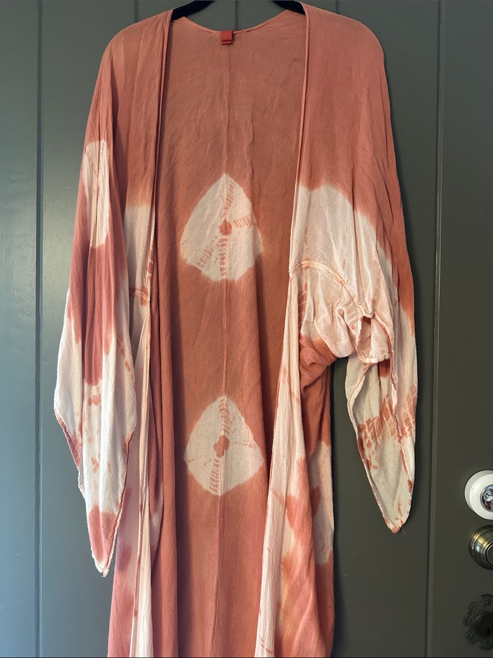 Beautiful Lounge Robe - Picture 2 of 3